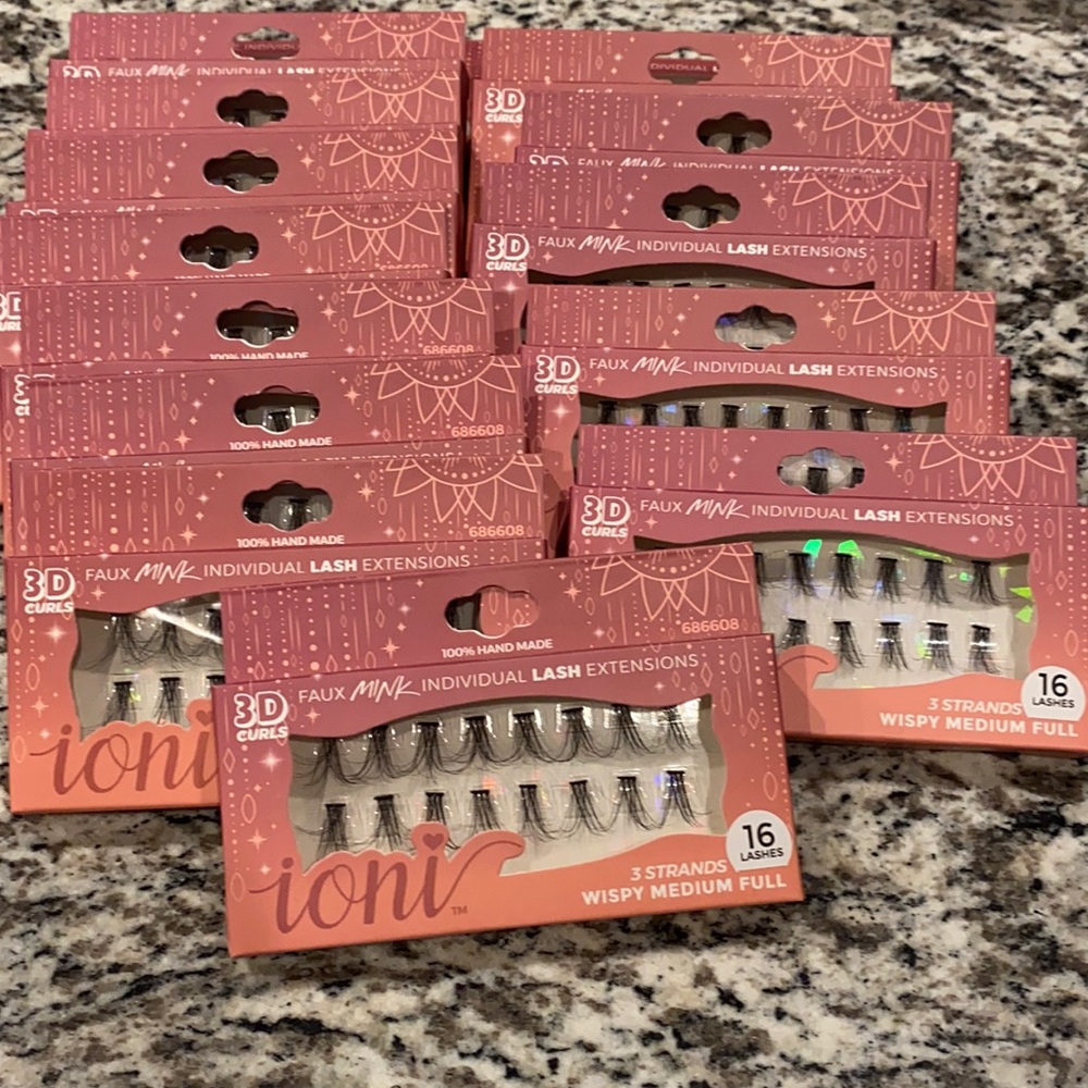 Ioni wispy fully individual lashes lot of 12 NIB